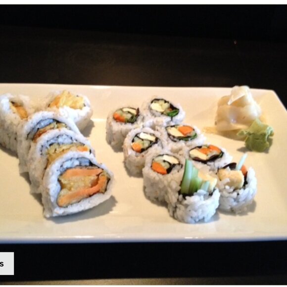 Crate&Barrel Court Large Square Dinner Plates, Set of 4 - Picture 8 of 11